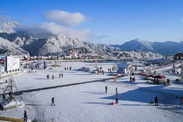 2020年西嶺雪山滑雪場(chǎng)開放時(shí)間及游玩攻略