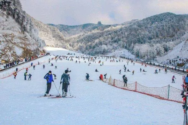 2020大明山萬(wàn)松嶺滑雪場(chǎng)開放時(shí)間 大明山萬(wàn)松嶺滑雪場(chǎng)<a href='http://www.qiquanlaw.com/' target=_blank>旅游攻略</a>