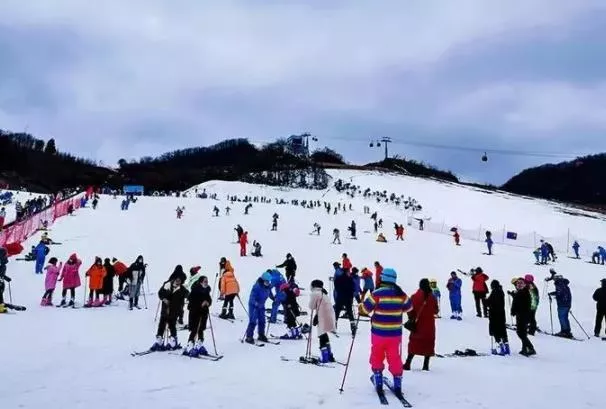 湖北省內(nèi)哪里有滑雪場地